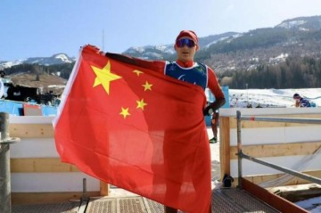 开云电脑版-米兰冬残奥会首个比赛日，国歌响彻意大利泰塞罗越野滑雪体育场｜米兰冬残奥会特别报道