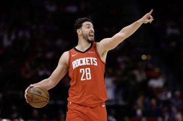 开云体育下载-上一场缺战鹈鹕！明日火箭大战湖人 申京状态升级为出战成疑